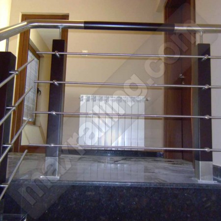 Парапет от  дърво  и инокс